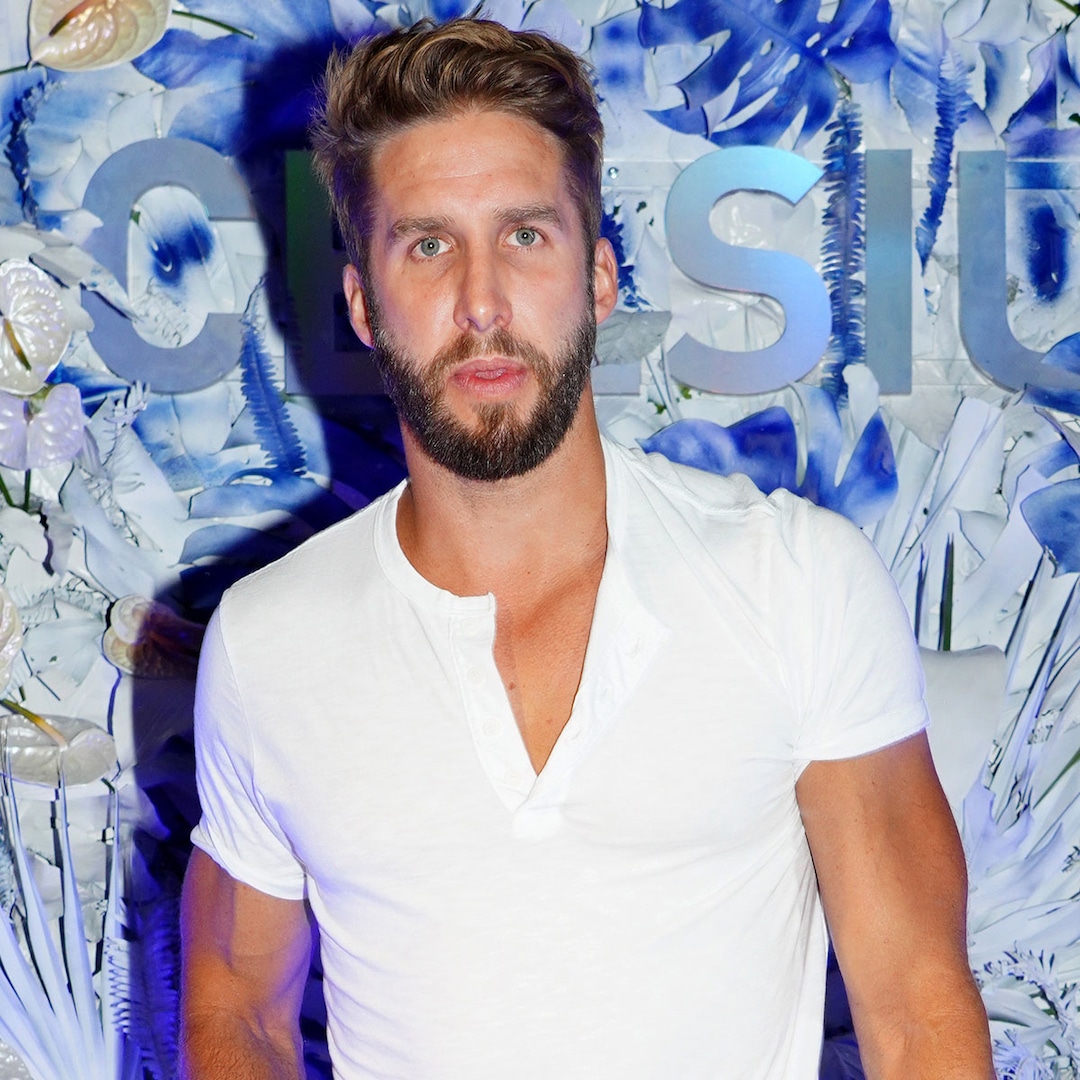 Bachelor Nation’s Shawn Booth Expecting First Baby